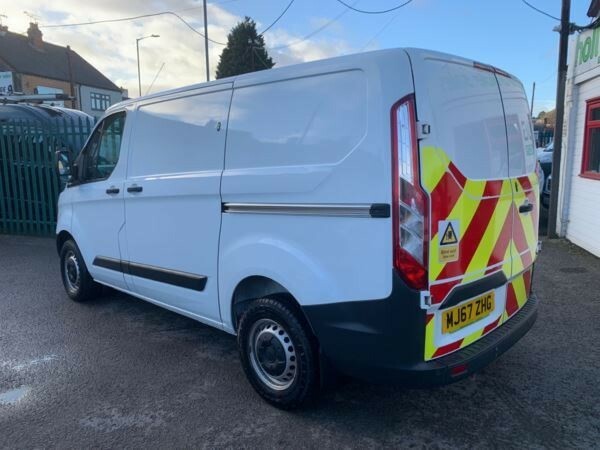Ford Transit Custom 2.0 130Ps Low Roof Van MJ67ZHG White #4