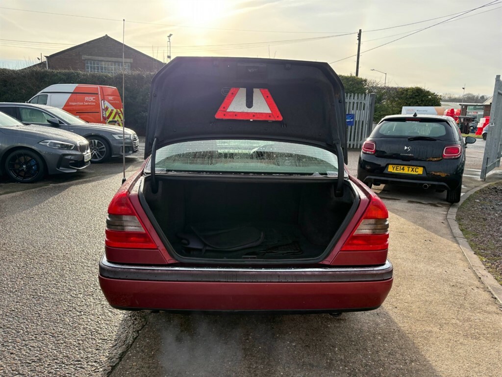 Mercedes-Benz C Class 2.5 D Classic M391PHD Red #5