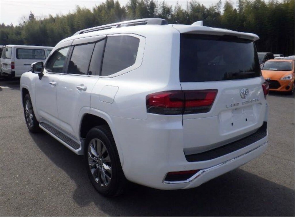 Toyota Land Cruiser Lc300 White #5