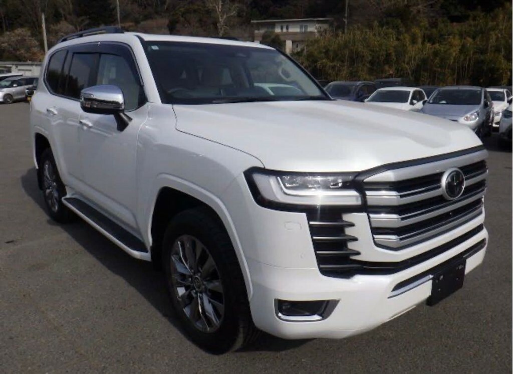 Toyota Land Cruiser Lc300 White