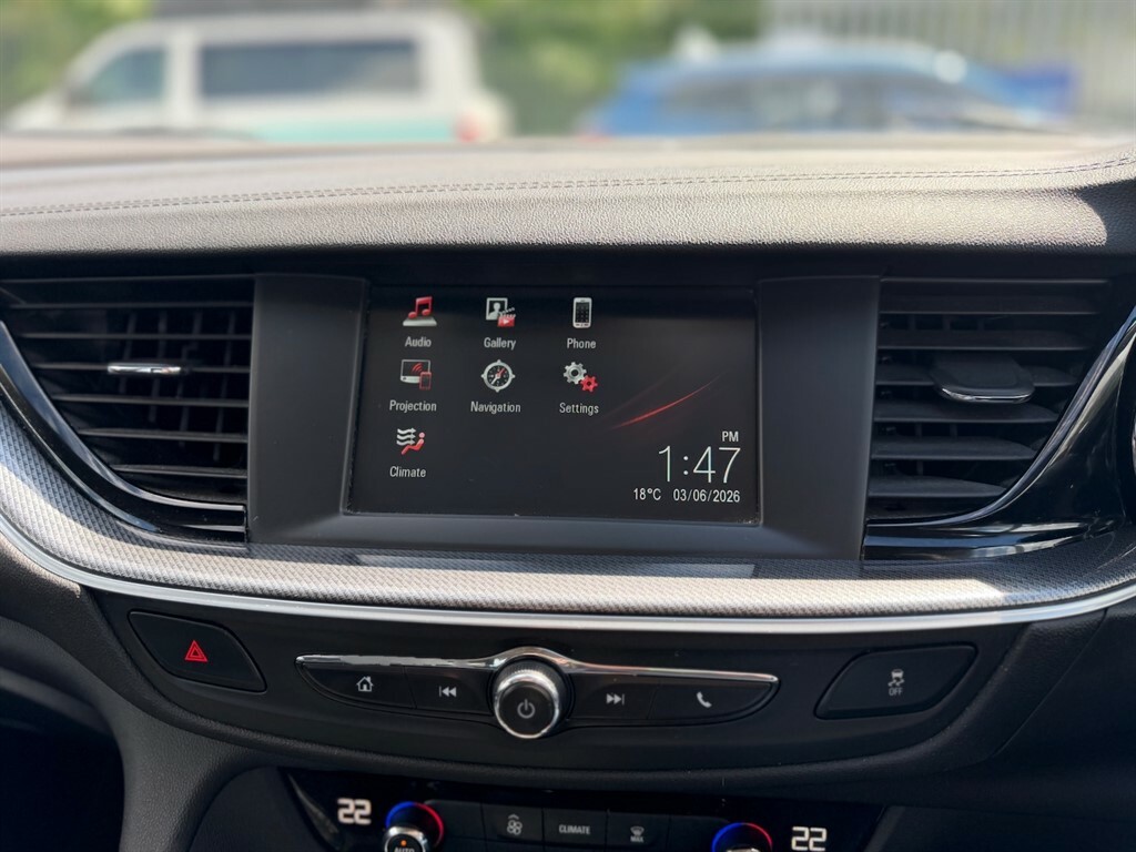Vauxhall Insignia Insignia White #16