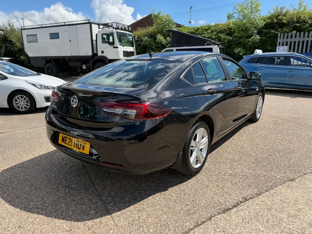 Vauxhall Insignia Insignia White #9