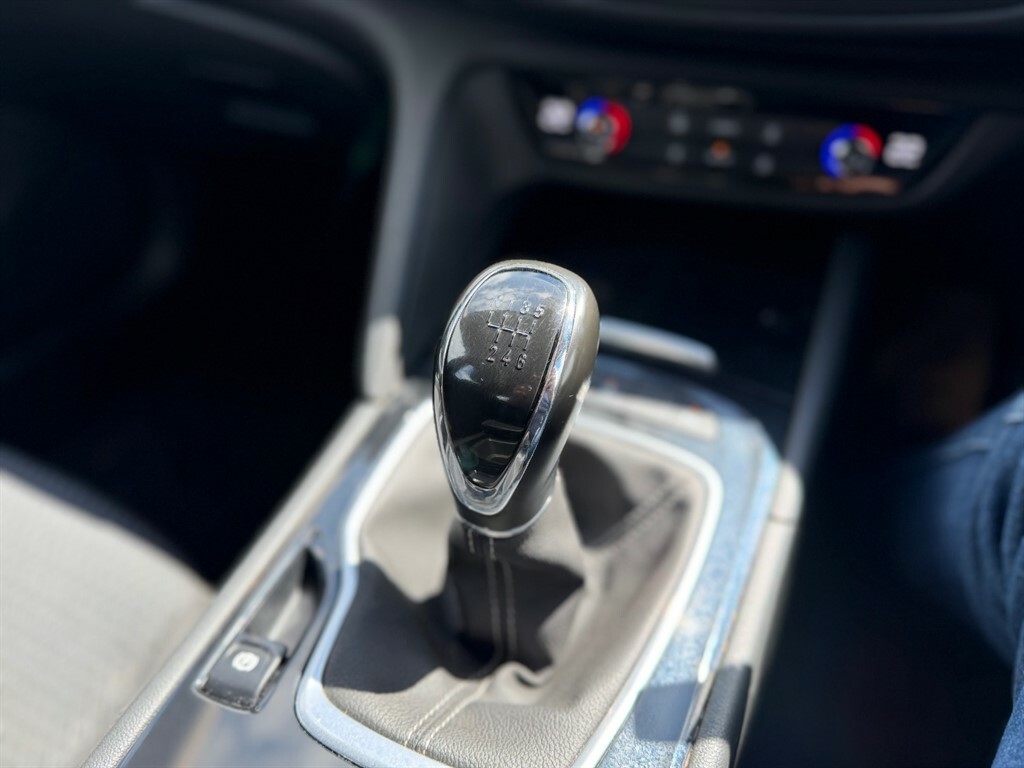 Vauxhall Insignia Insignia White #19