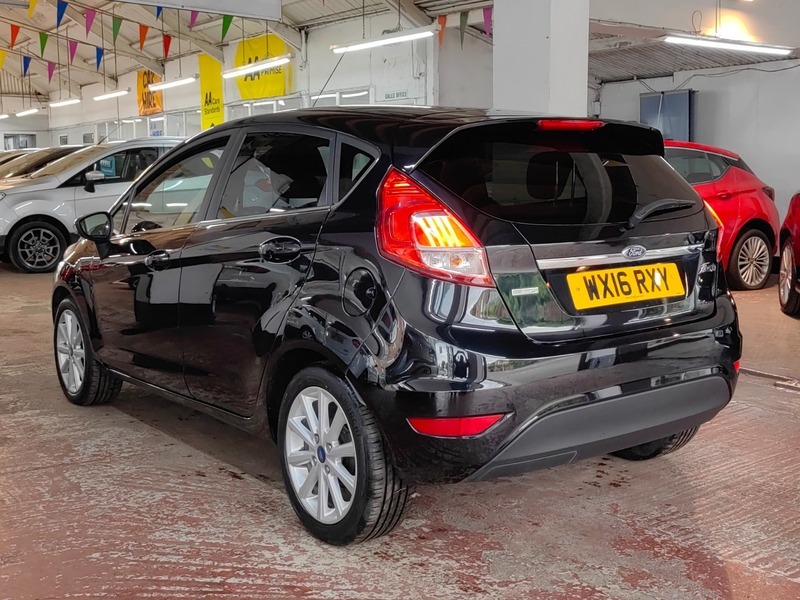 Ford Fiesta 1.0T Ecoboost Titanium Hatchback WX16RXY Black #4
