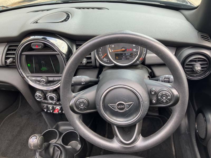 Mini Convertible 1.5 Cooper Classic Convertible E Silver #14