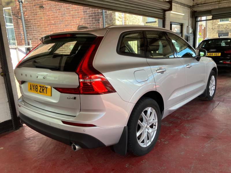 Volvo XC60 2.0 D4 Momentum Awd Silver #4