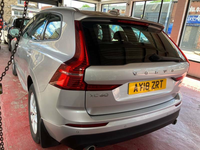 Volvo XC60 2.0 D4 Momentum Awd Silver #5