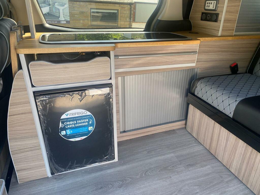 Toyota Alphard Toyota Alphard Campervan Conversion PF57KNE White #5