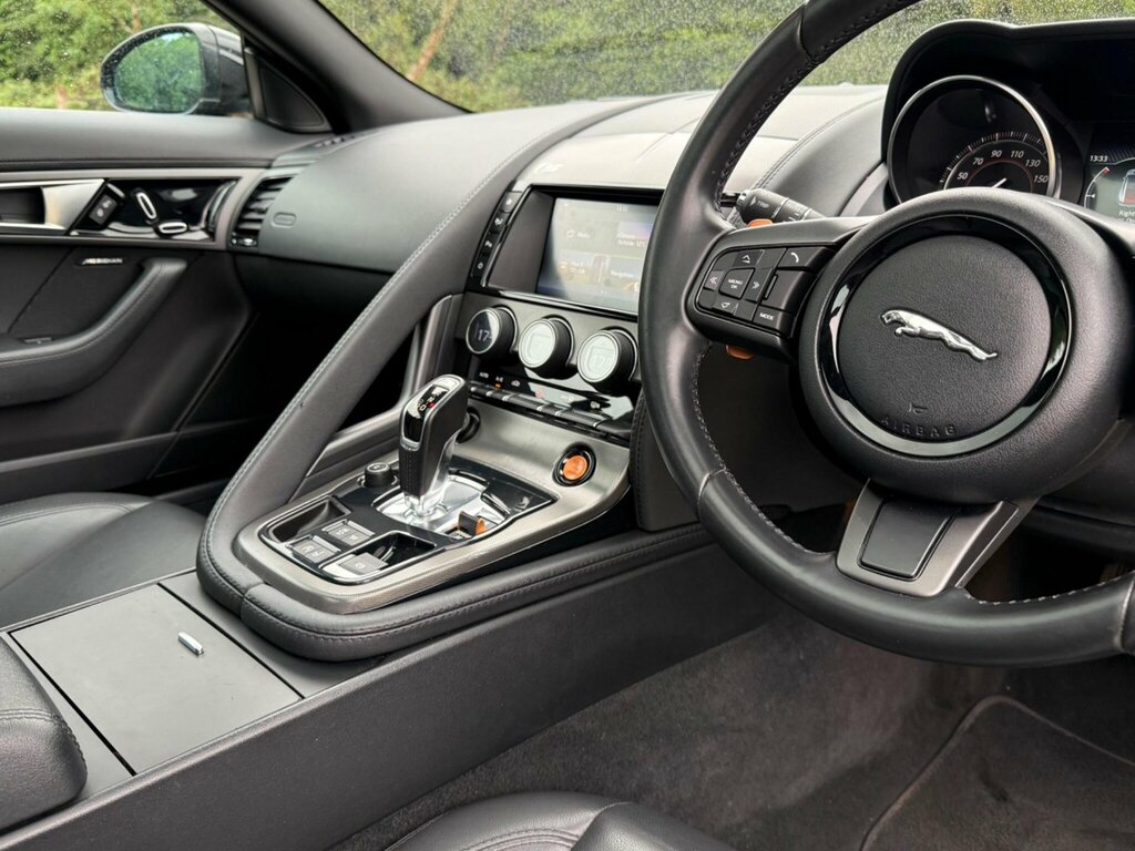 Jaguar F-Type 2L R-dynamic Blue #20