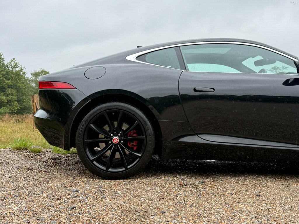 Jaguar F-Type 2L R-dynamic Blue #16