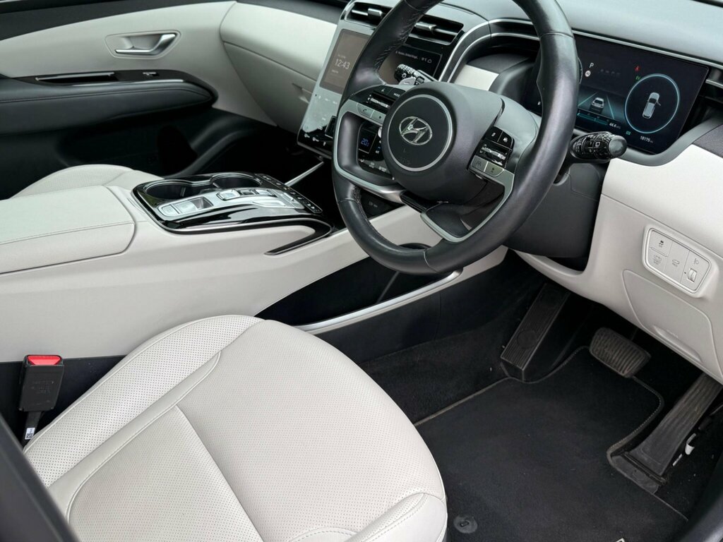 Hyundai Tucson Ultimate Black #19