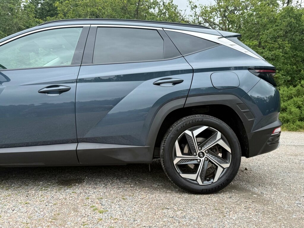 Hyundai Tucson Ultimate Black #14