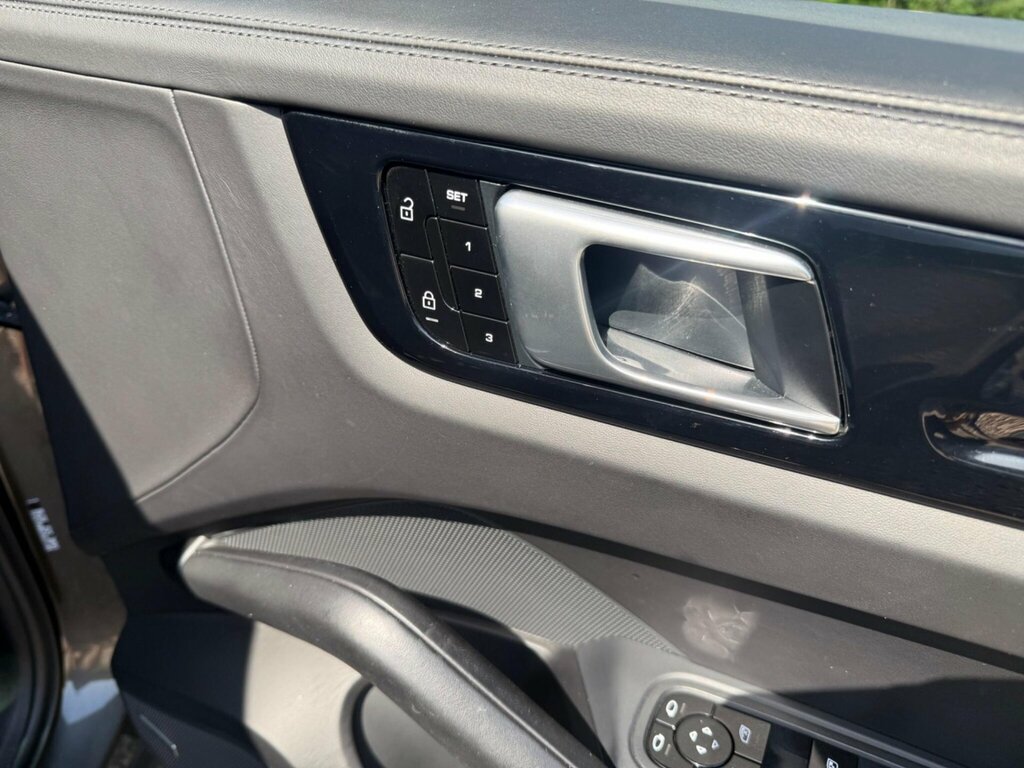Porsche Cayenne S Tiptronic S White #29