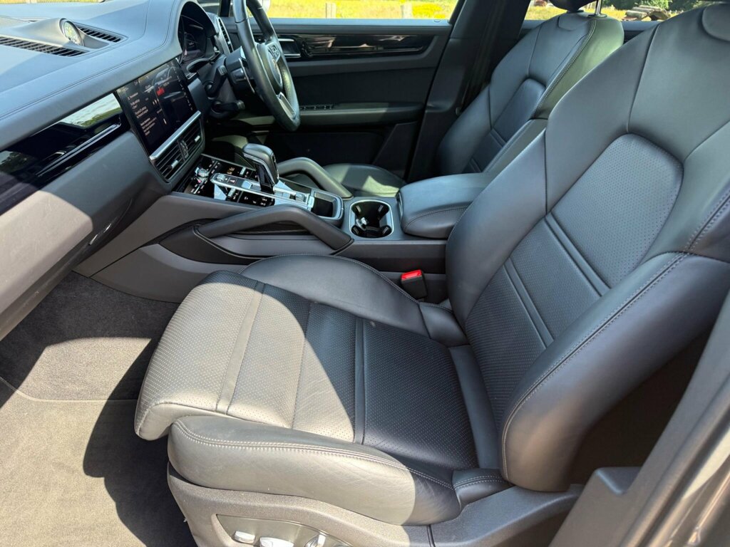 Porsche Cayenne S Tiptronic S White #24