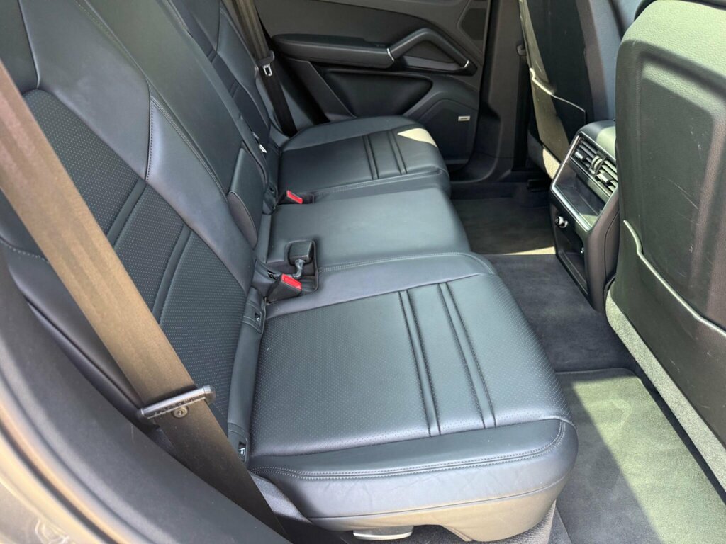 Porsche Cayenne S Tiptronic S White #21