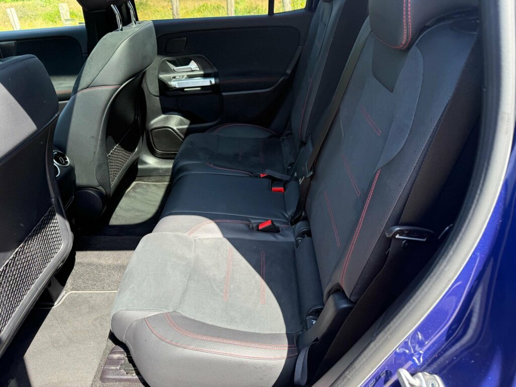 Mercedes-Benz GLB Class Glb 200 Amg Line Premium Blue #29