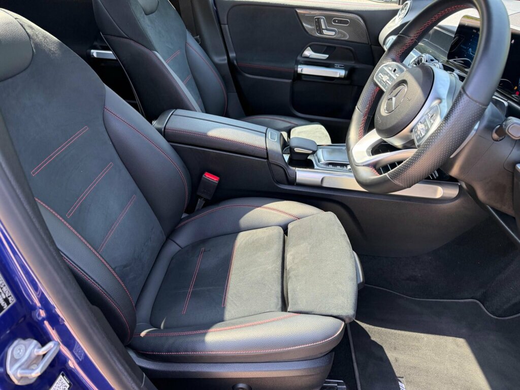 Mercedes-Benz GLB Class Glb 200 Amg Line Premium Blue #18