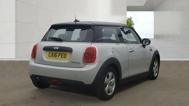 Mini Hatch 1.5 Cooper D Hatchback Silver #4