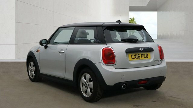 Mini Hatch 1.5 Cooper D Hatchback Silver #3