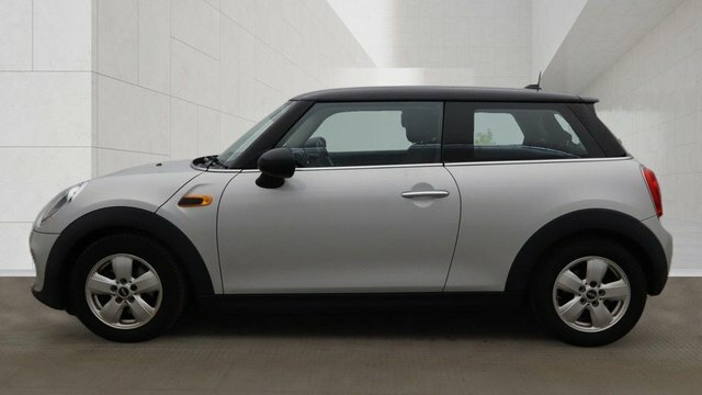 Mini Hatch 1.5 Cooper D Hatchback Silver #6