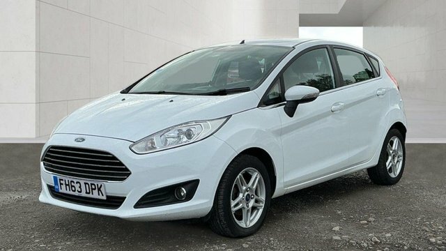 Ford Fiesta 1.0T Ecoboost Zetec Hatchback White #2
