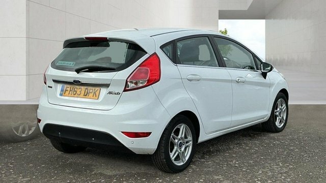 Ford Fiesta 1.0T Ecoboost Zetec Hatchback White #4