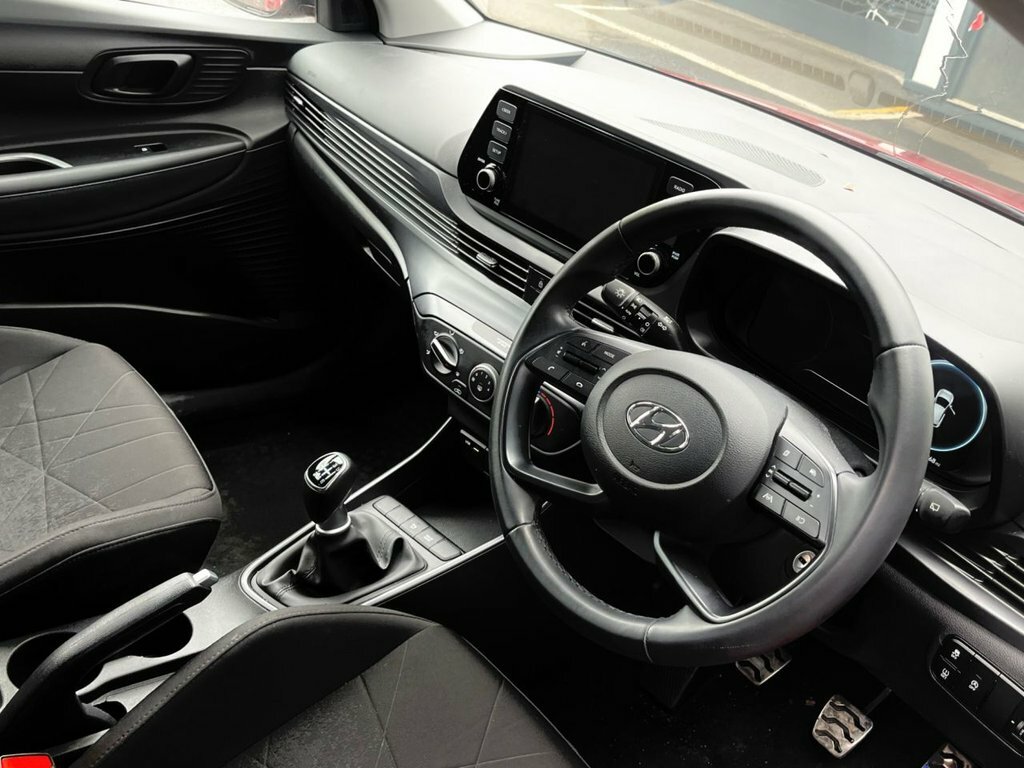 Hyundai Bayon 1L Se Connect Red #6