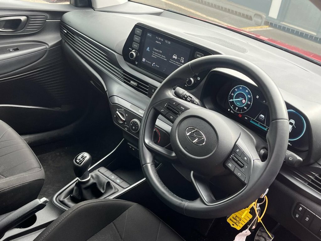 Hyundai Bayon 1L Se Connect Red #6