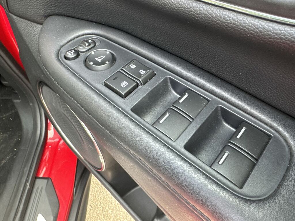 Honda Hr-V Se Navi Red #30
