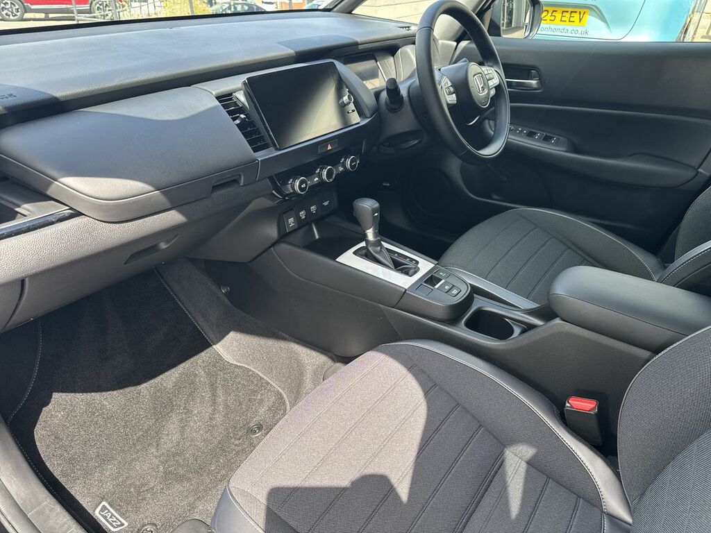 Honda Jazz 1.5 H I-mmd Crosstar Advance Hatchback Black #2