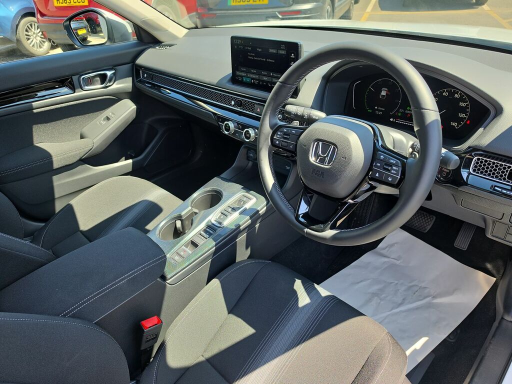 Honda Civic 2.0 H I-mmd Elegance Hatchback Hybrid E White #2