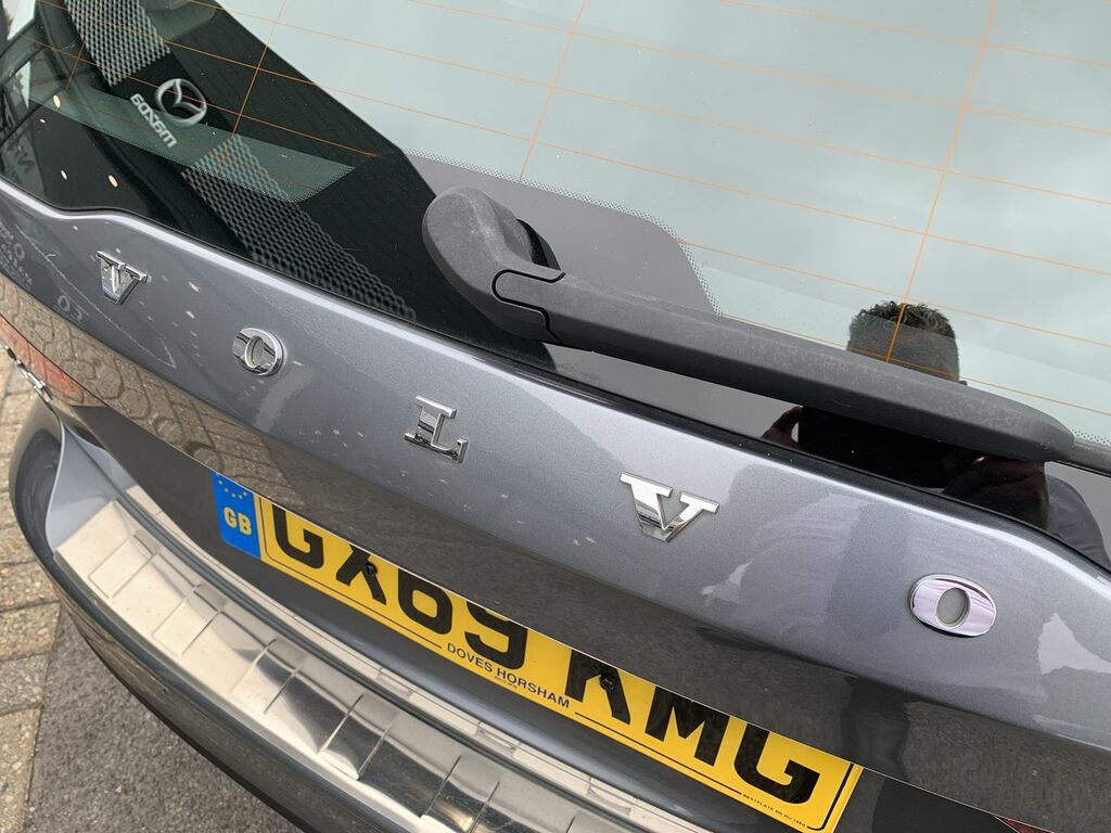 Volvo V60 2.0 T5 250 R Design Plus Grey #32