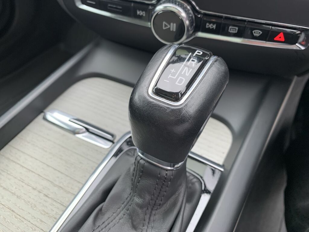 Volvo V60 2.0 T5 250 R Design Plus Grey #16