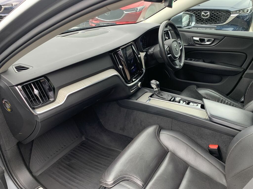 Volvo V60 2.0 T5 250 R Design Plus Grey #12