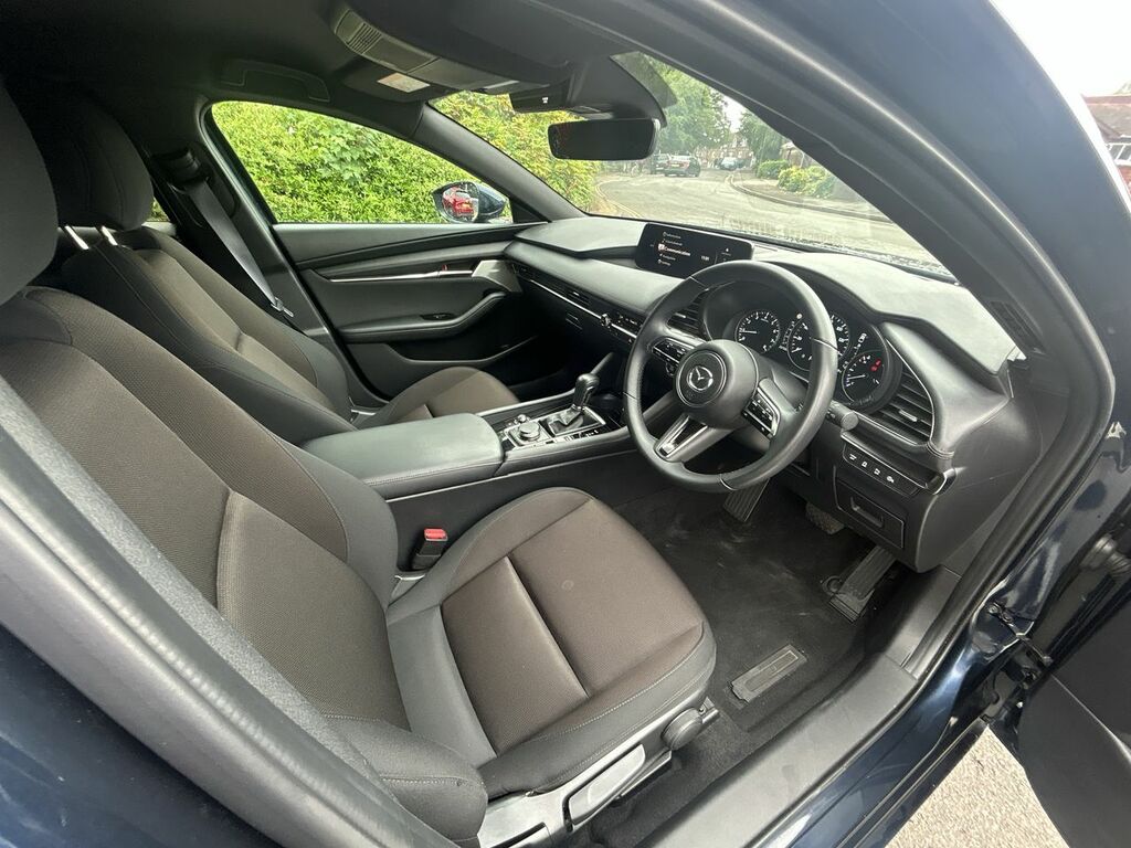 Mazda 3 2.5 E-skyactiv-g Mhev Exclusive-line Hatchback Silver #2