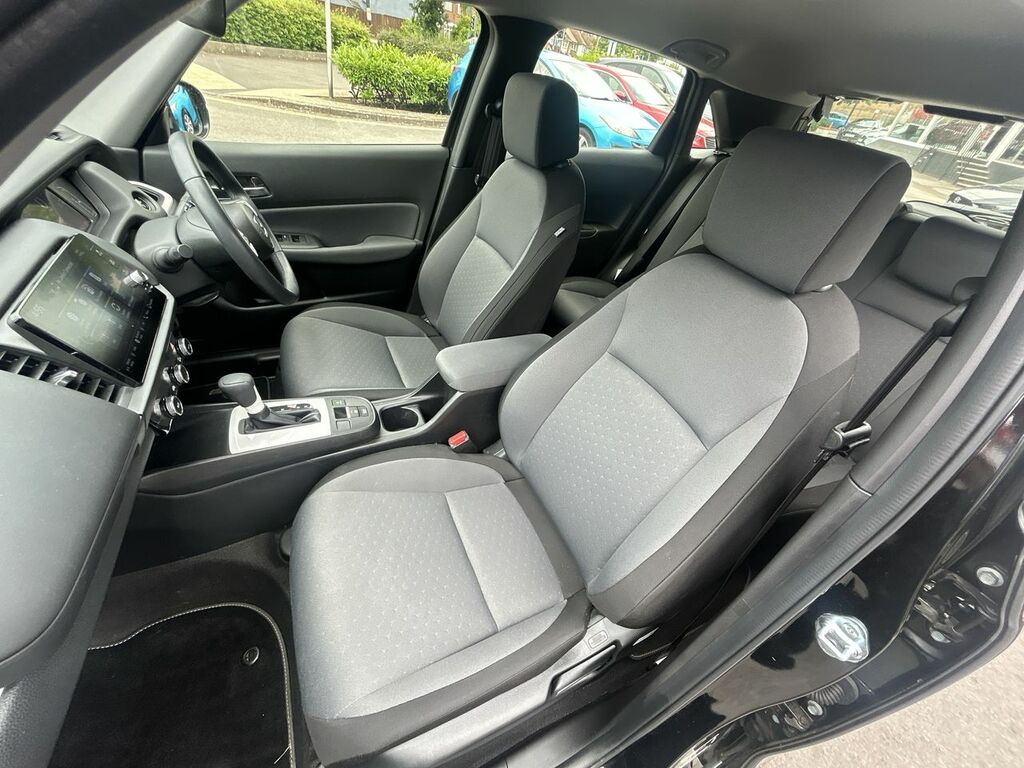 Honda Jazz Crosstar Advance White #24