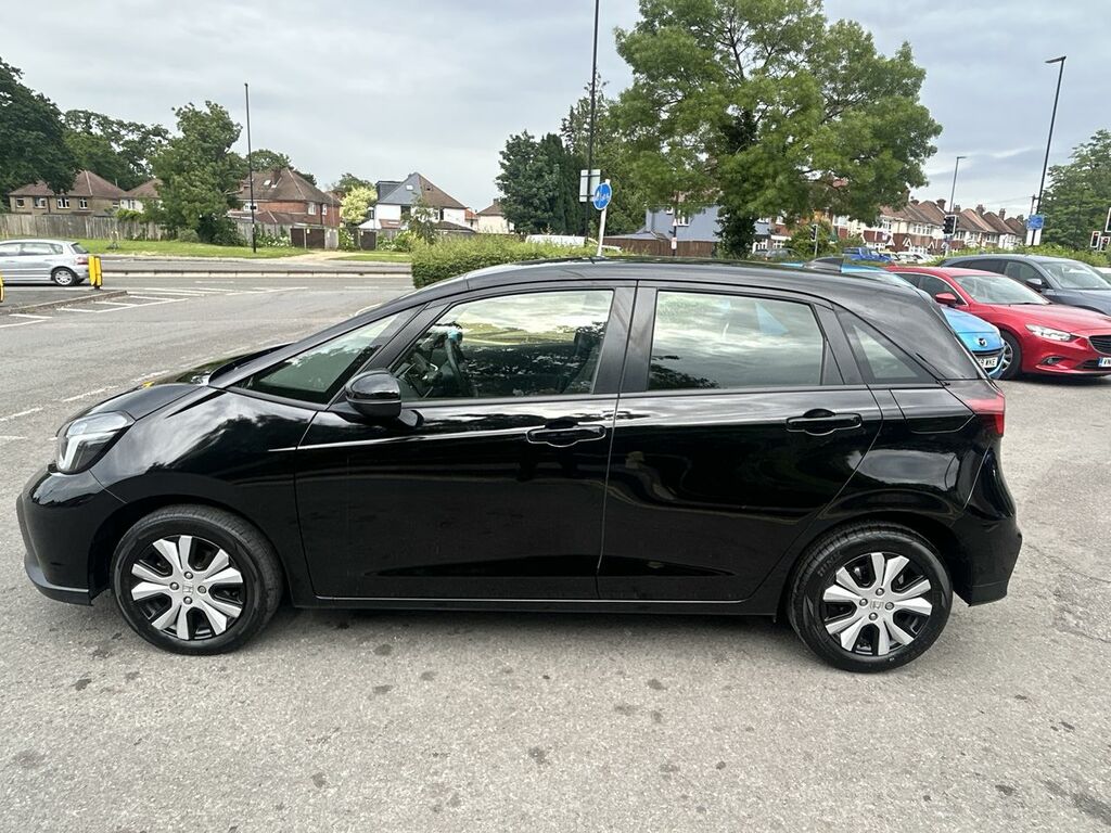 Honda Jazz Crosstar Advance White #12