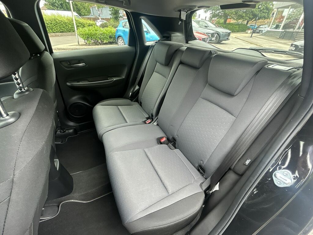 Honda Jazz Crosstar Advance White #23