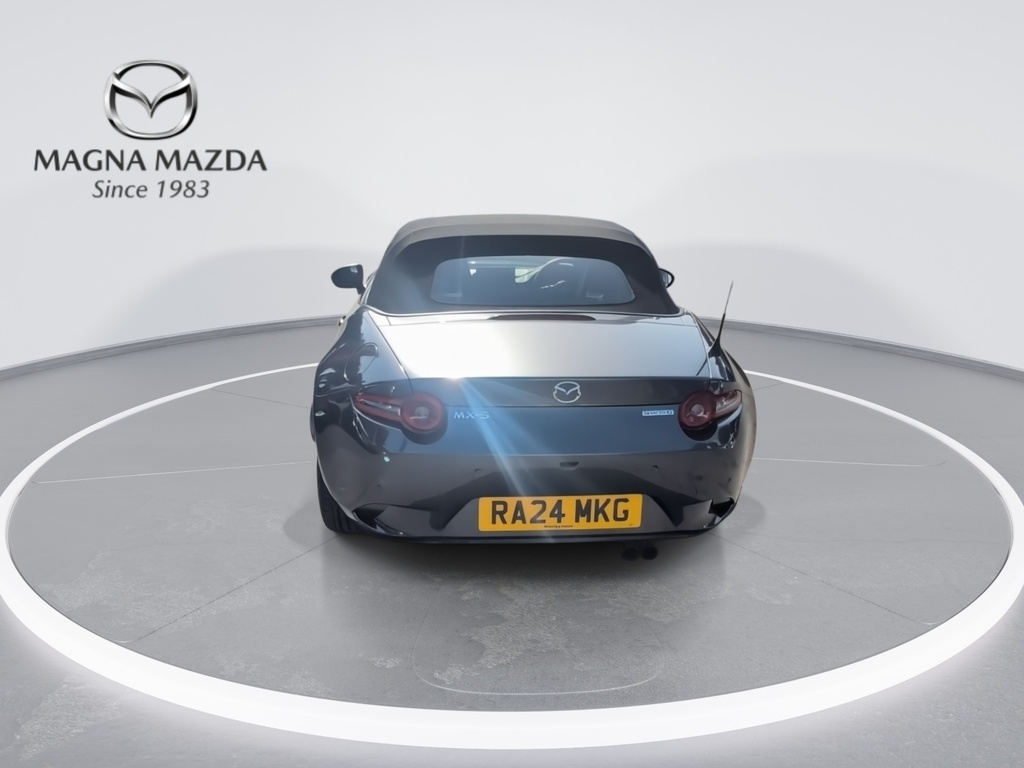 Mazda MX-5 1.5 132 Exclusive-line Black #8