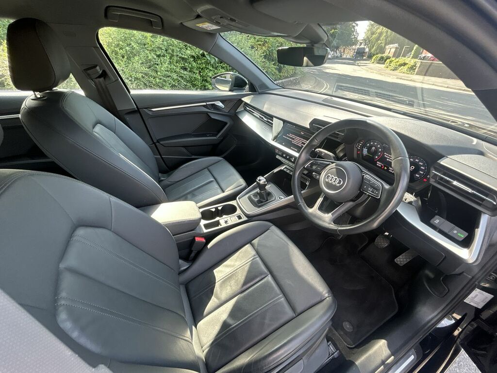 Audi A3 1.5 Tfsi 35 Sport Sportback Euro Black #2
