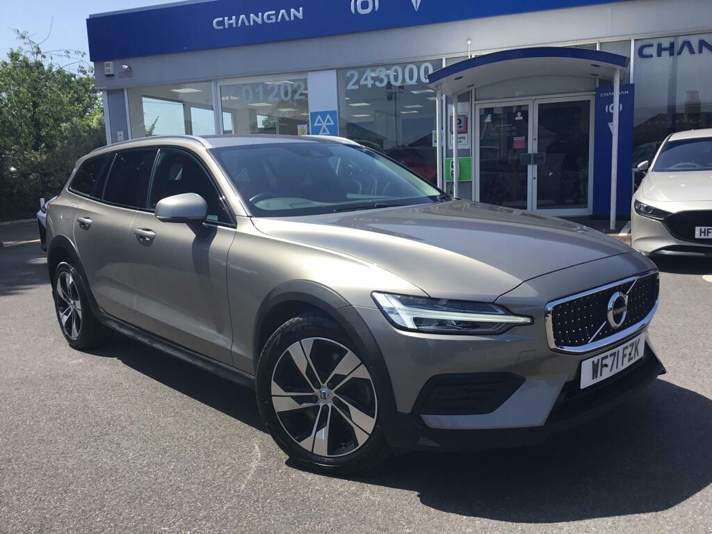 Volvo V60 Cross Country 2.0 B4 Mhev Estate Hybrid Awd Euro Grey