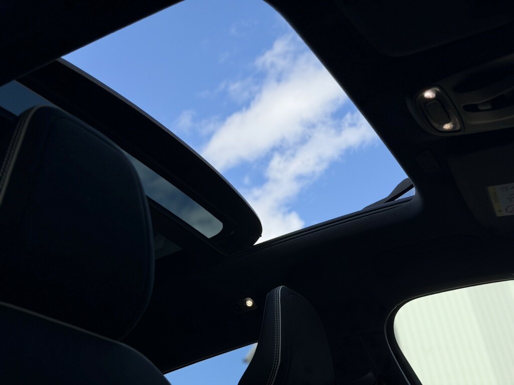 Volvo XC40 1.5 R-design T5 Twin Engine Grey #2