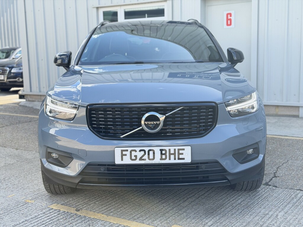 Volvo XC40 1.5 R-design T5 Twin Engine Grey #3