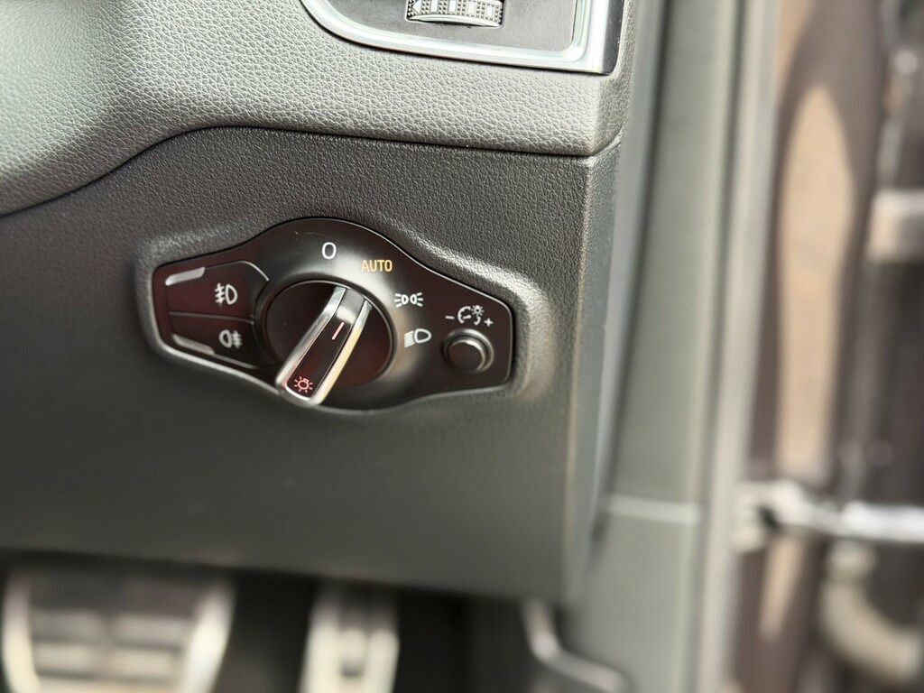 Audi SQ5 Automatic Blue #27