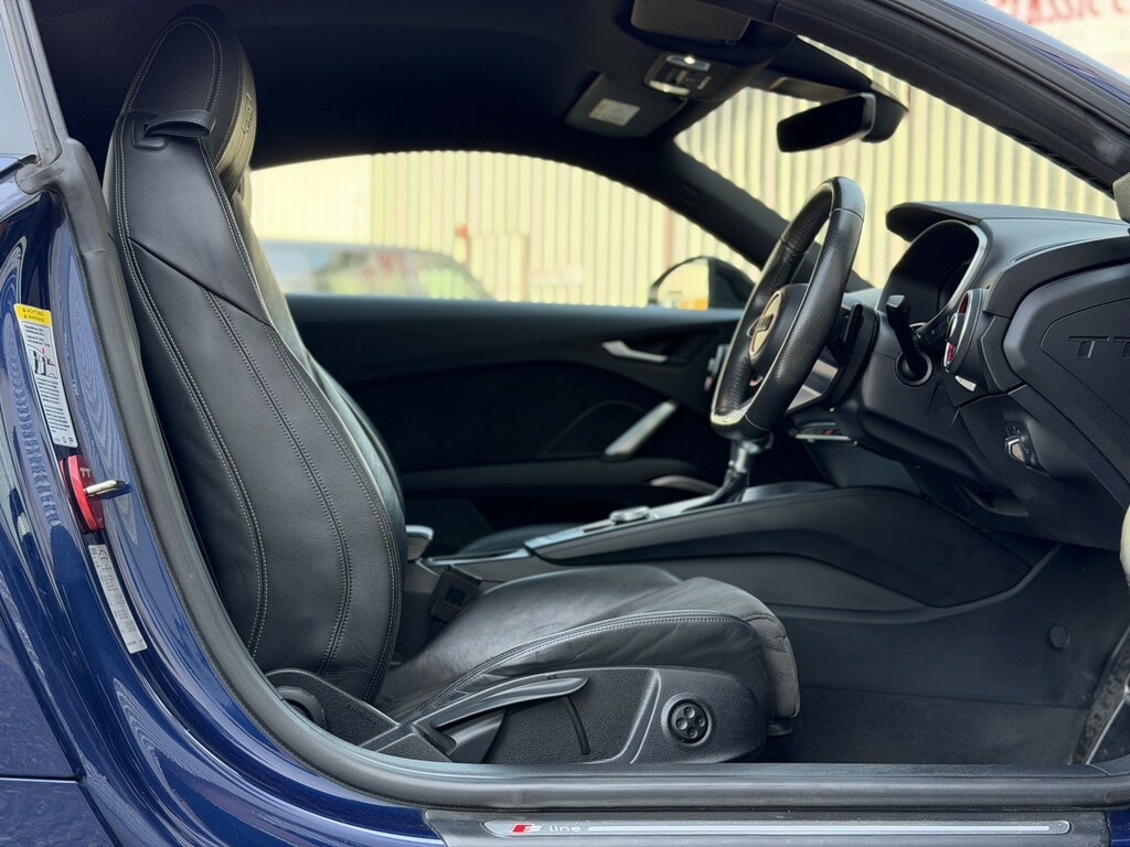 Audi TT 1.8T Fsi Black Edition S Tronic White #32