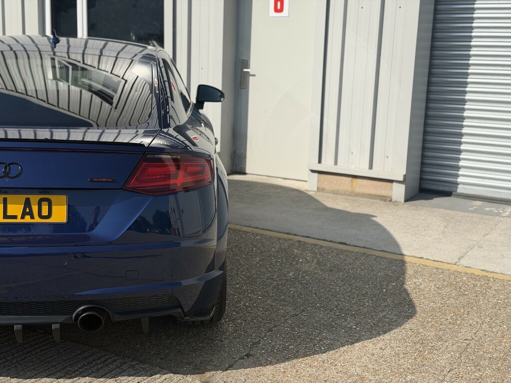 Audi TT 1.8T Fsi Black Edition S Tronic White #19