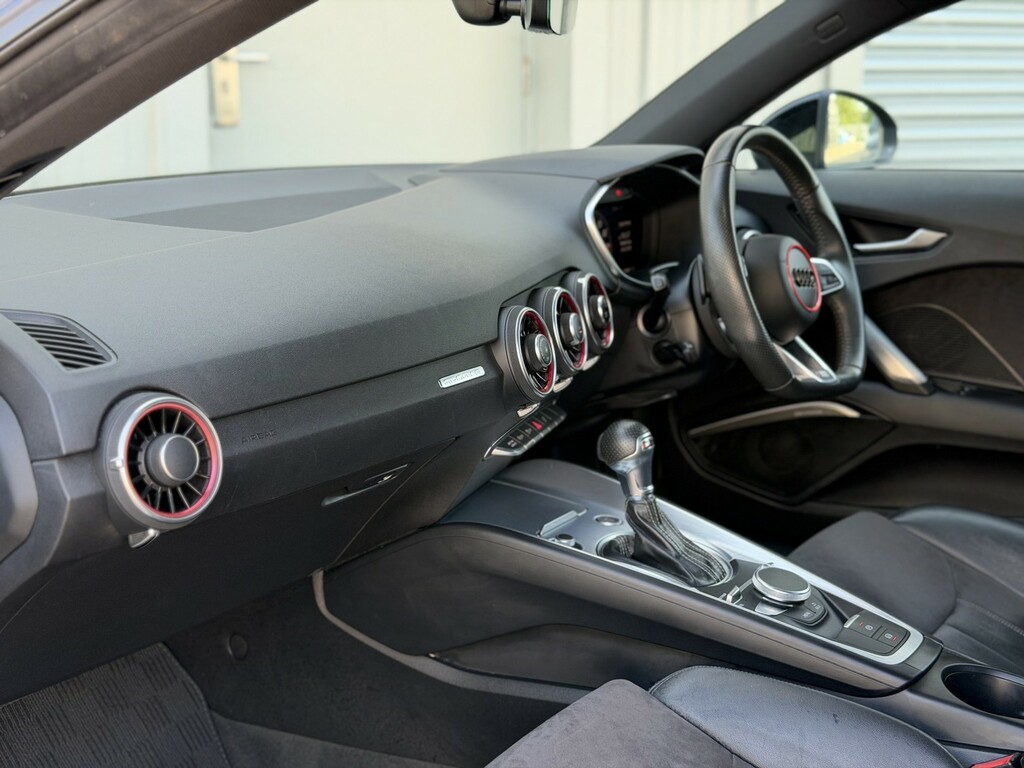 Audi TT 1.8T Fsi Black Edition S Tronic White #54