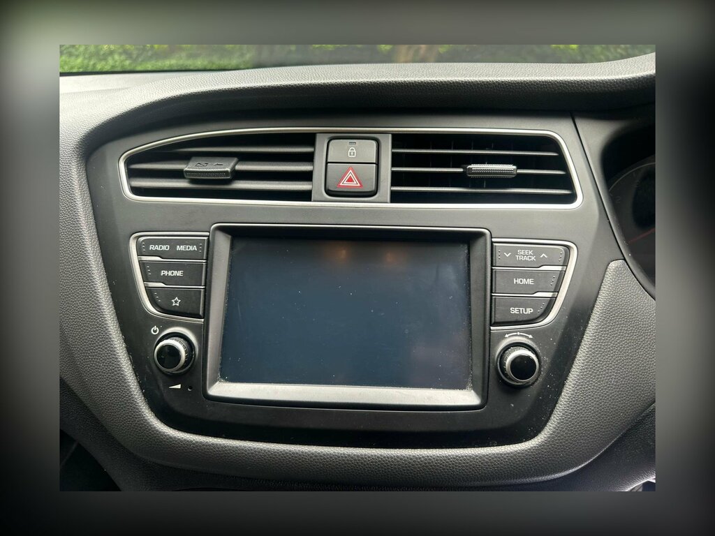 Hyundai I20 1.2 Go Se Hatchback #26