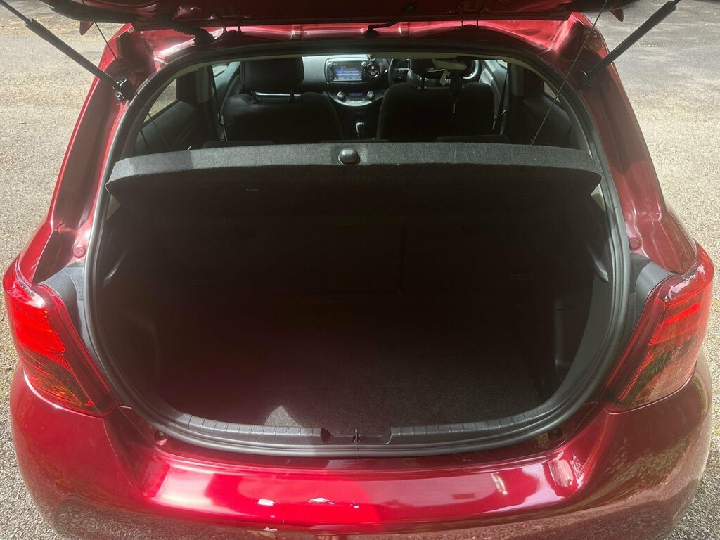 Toyota Yaris 1.5 Vvt-h Excel E-cvt Euro 6 Ss 15In Alloy Red #6