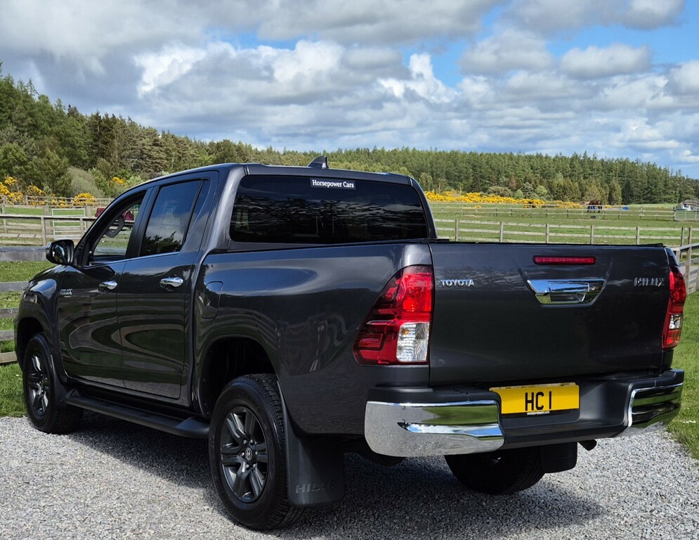 Toyota HILUX Pickup 2.4 D-4d Icon 2022 DY72EYS Grey #2